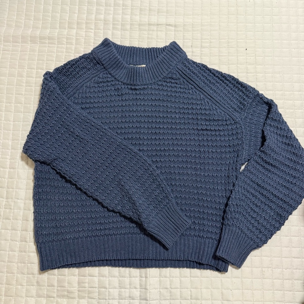 Universal Thread Textured Knit Sweater in Blue